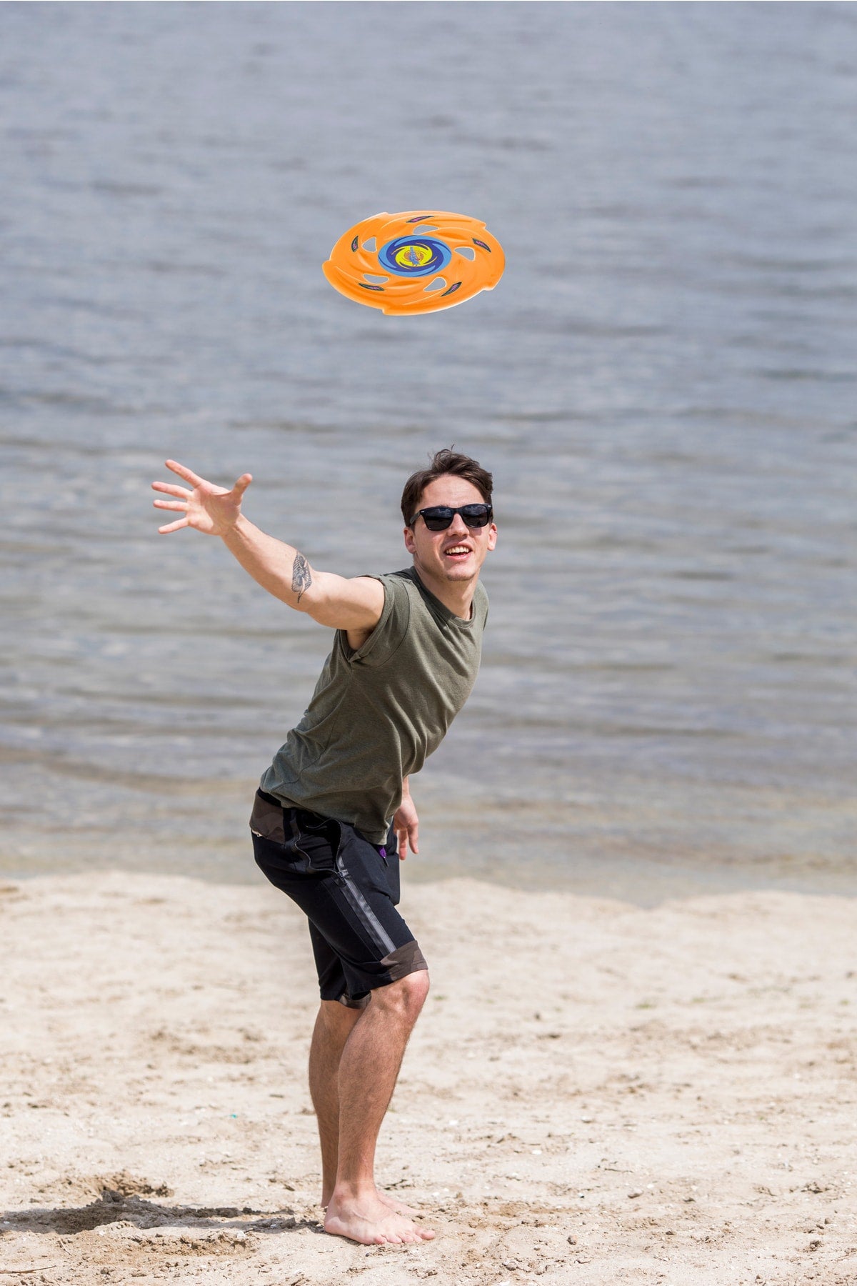 Frisbee Frizbi Fırlatma Diski Disk Atma Oyunu Çocuk Yetişkin Plaj Bahçe Oyuncak 24 Cm Turuncu
