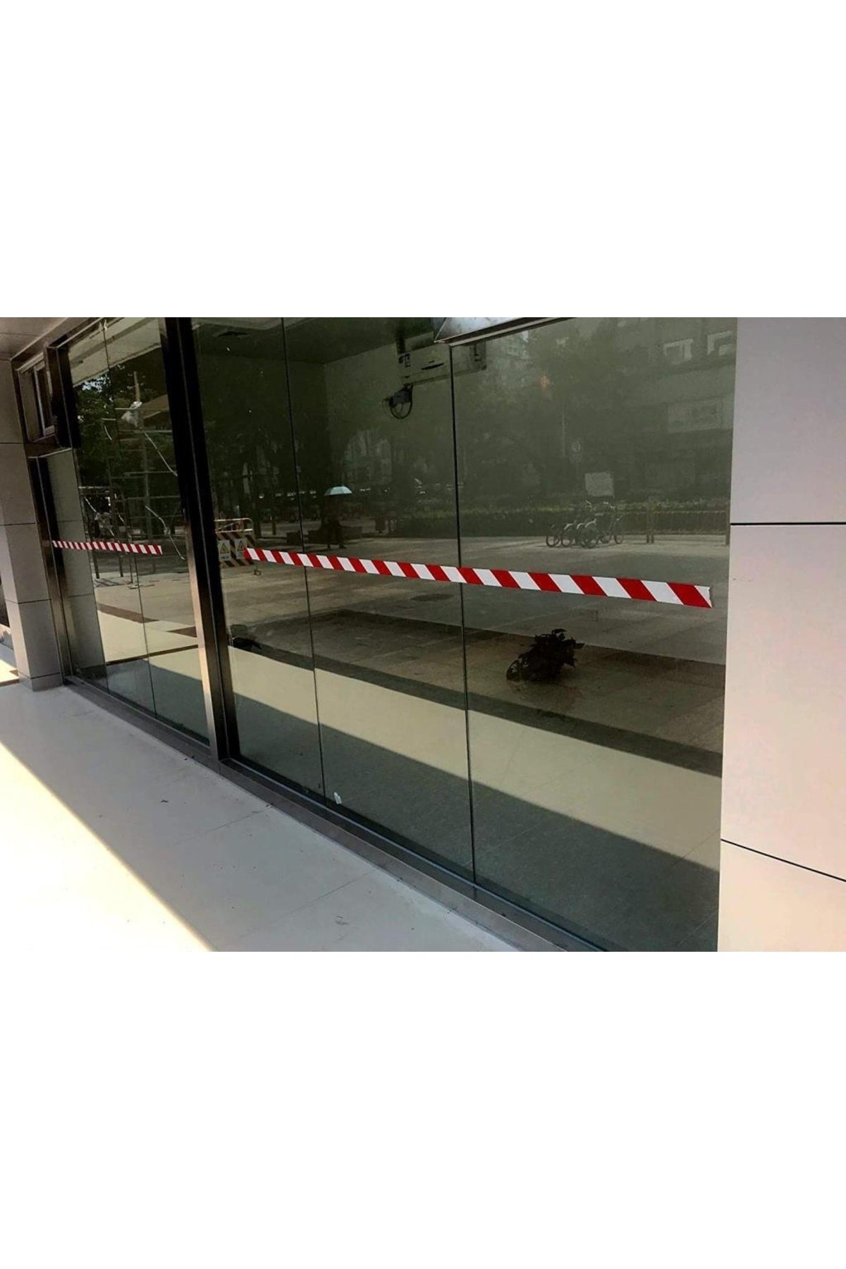 Reflektörlü Fosforlu Reflektif Ikaz Bandı Reflekte Bant 5 Cm Kırmızı Beyaz 1 Metre