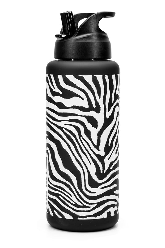 Büyük Su Matarası Tritan Pipetli Su Şişesi Zebra Spor Matarası Suluğu BPAsız 1000 mL Siyah 0112