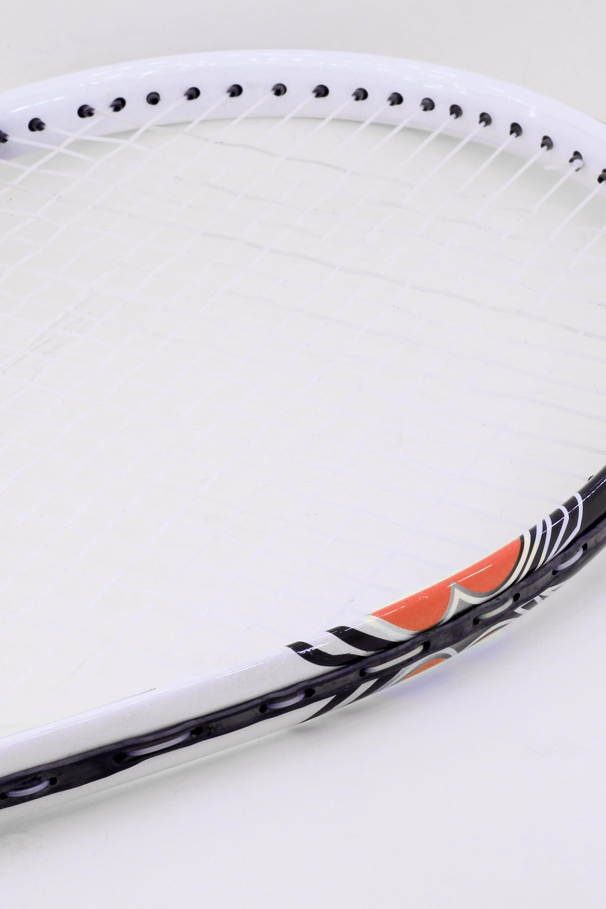Deluxe 27 İnç Tenis Raketi Çantalı Yetişkin Tennis Racket L2 Grip 68 cm Kırmızı 527