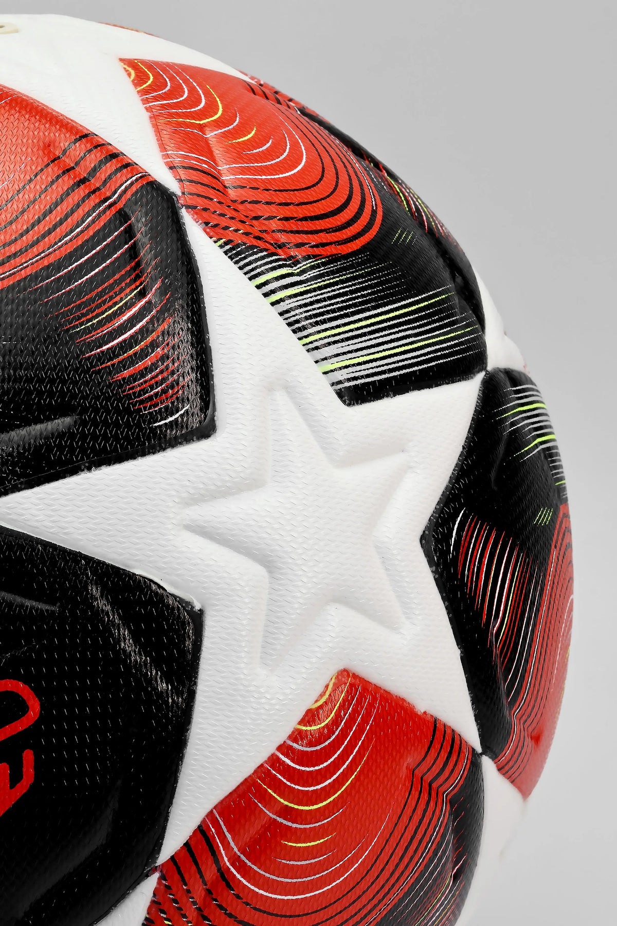 FT520 Şampiyonlar Ligi Futbol Topu 5 Numara – Kırmızı Desenli Antrenman ve Maç Topu